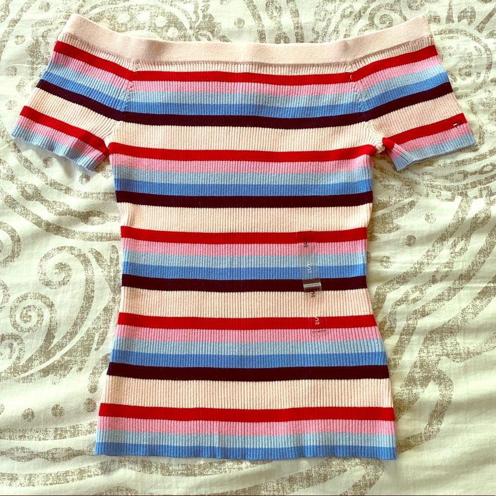 Closet Closing Sunday!! Taking Offers! 
TOMMY HILFIGER Stripped Top Size S